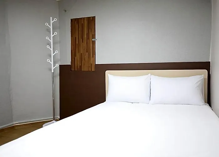Golden Hill Hotel 2*
