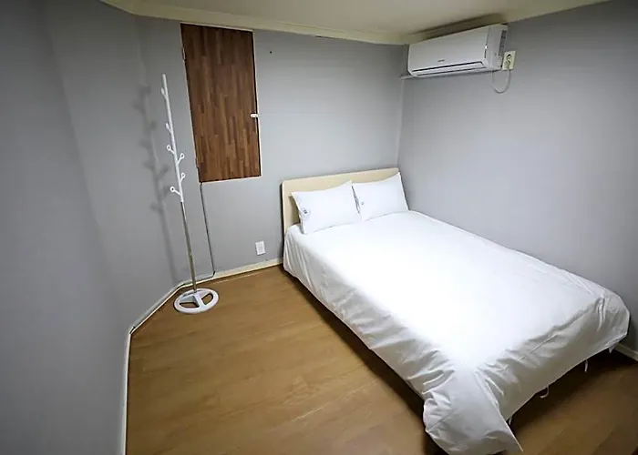 Hotel Golden Hill 2*