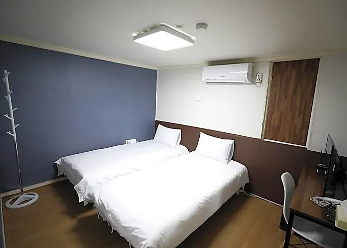 Hotel Golden Hill 2*