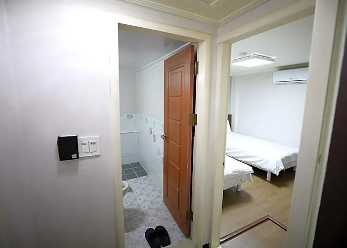 Hotel Golden Hill 2*